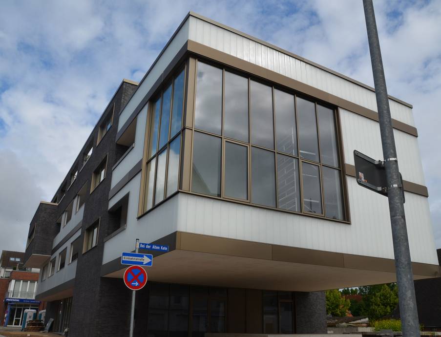 Wohn-/Geschäftshaus, Ahrensburg - Bild 2