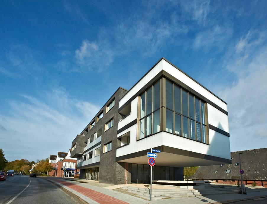 Wohn-/Geschäftshaus, Ahrensburg - Bild 1