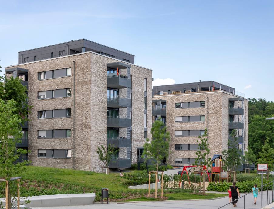 Wohn- & Geschäftsgebäude Schlesier Weg, Wolfsburg - Bild 1